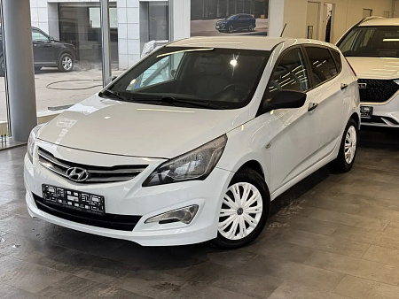 Hyundai Solaris 1.6 AT (123 л.с.), 2015 Hyundai Solaris 1.6 AT (123 л.с.), 2015 — купить в Нижнем Новгороде