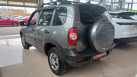 Chevrolet Niva 1.7 MT (80 л.с.) 4WD, 2013 Chevrolet Niva 1.7 MT (80 л.с.) 4WD, 2013 — купить в Нижнем Новгороде