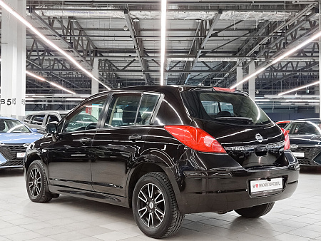 Nissan Tiida 1.6 MT (110 л.с.), 2011 Nissan Tiida 1.6 MT (110 л.с.), 2011 — купить в Нижнем Новгороде