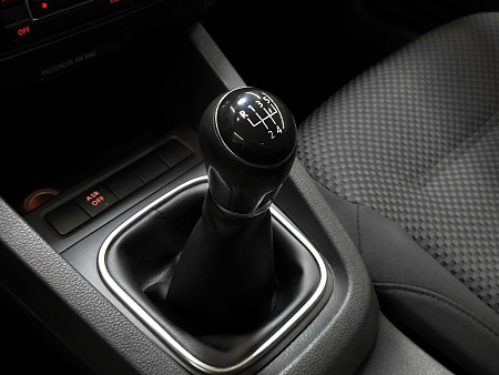 Volkswagen Jetta 1.6 MT (105 л.с.), 2012 — купить в Нижнем Новгороде