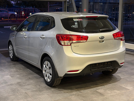 Kia Rio 1.4 MT (107 л.с.), 2015 — купить в Нижнем Новгороде