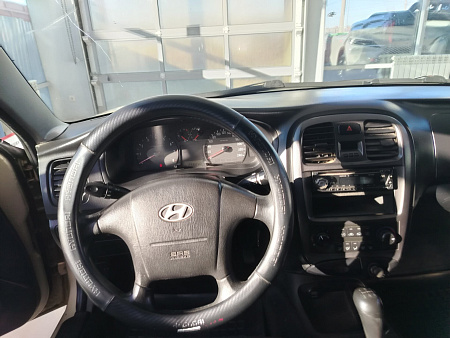 Hyundai Sonata 2.0 MT (131 л.с.), 2004 — купить в Нижнем Новгороде