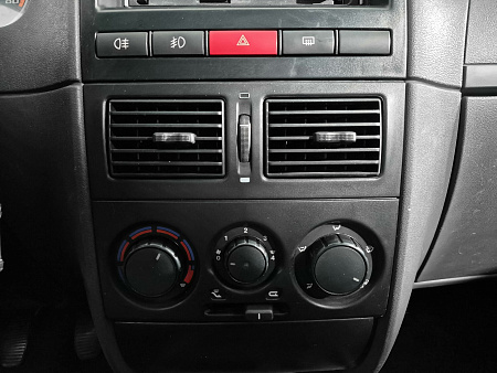 Fiat Albea 1.4 MT (77 л.с.), 2007 Fiat Albea 1.4 MT (77 л.с.), 2007 — купить в Нижнем Новгороде