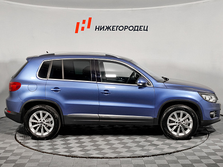 Volkswagen Tiguan 2.0 AT (170 л.с.) 4WD, 2011 Volkswagen Tiguan 2.0 AT (170 л.с.) 4WD, 2011 — купить в Нижнем Новгороде