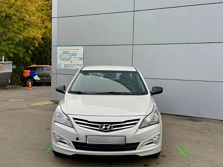Hyundai Solaris 1.6 AT (123 л.с.), 2015 Hyundai Solaris 1.6 AT (123 л.с.), 2015 — купить в Нижнем Новгороде