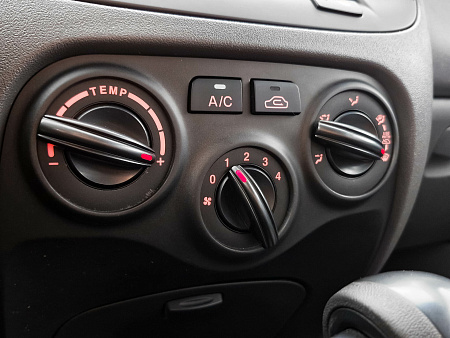 Kia Rio 1.4 AT (95 л.с.), 2010 Kia Rio 1.4 AT (95 л.с.), 2010 — купить в Нижнем Новгороде