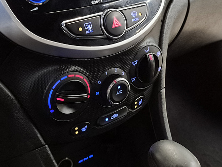 Hyundai Solaris 1.6 AT (123 л.с.), 2012 Hyundai Solaris 1.6 AT (123 л.с.), 2012 — купить в Нижнем Новгороде