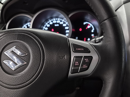 Suzuki Grand Vitara 2.4 AT (169 л.с.) 4WD, 2011 — купить в Нижнем Новгороде