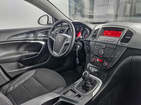 Opel Insignia 1.8 MT (140 л.с.), 2013 — купить в Нижнем Новгороде