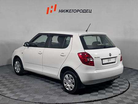 Skoda Fabia 1.6 AT (105 л.с.), 2013 — купить в Нижнем Новгороде