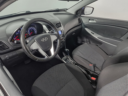 Hyundai Solaris 1.6 AT (123 л.с.), 2013 Hyundai Solaris 1.6 AT (123 л.с.), 2013 — купить в Нижнем Новгороде