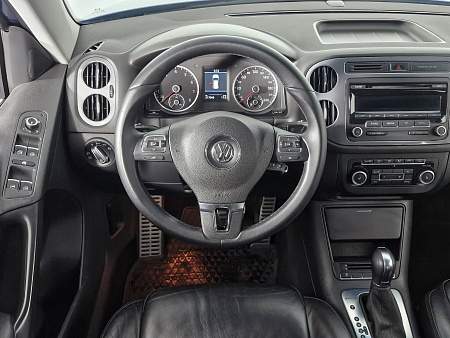 Volkswagen Tiguan 2.0 AT (170 л.с.) 4WD, 2011 Volkswagen Tiguan 2.0 AT (170 л.с.) 4WD, 2011 — купить в Нижнем Новгороде