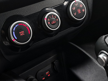 Kia Rio 1.6 AT (123 л.с.), 2015 Kia Rio 1.6 AT (123 л.с.), 2015 — купить в Нижнем Новгороде
