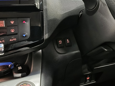 Nissan Serena 2.0hyb CVT (147 л.с.), 2015 — купить в Нижнем Новгороде