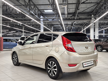 Hyundai Solaris 1.6 AT (123 л.с.), 2012 Hyundai Solaris 1.6 AT (123 л.с.), 2012 — купить в Нижнем Новгороде