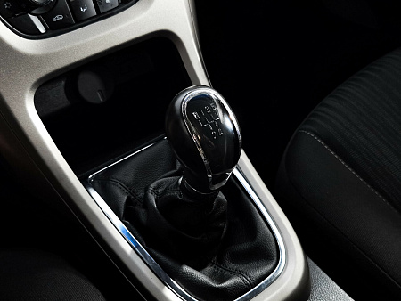 Opel Astra 1.6 MT (115 л.с.), 2012 Opel Astra 1.6 MT (115 л.с.), 2012 — купить в Нижнем Новгороде