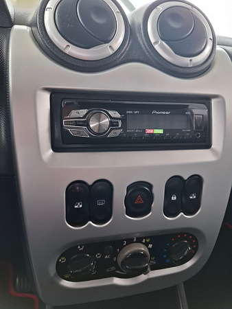 Renault Sandero 1.6 MT (84 л.с.), 2012 Renault Sandero 1.6 MT (84 л.с.), 2012 — купить в Нижнем Новгороде