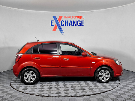 Kia Rio 1.4 AT (95 л.с.), 2010 — купить в Нижнем Новгороде