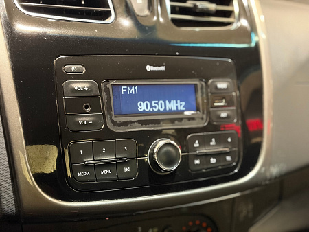 Renault Logan 1.6 MT (82 л.с.), 2018 Renault Logan 1.6 MT (82 л.с.), 2018 — купить в Нижнем Новгороде