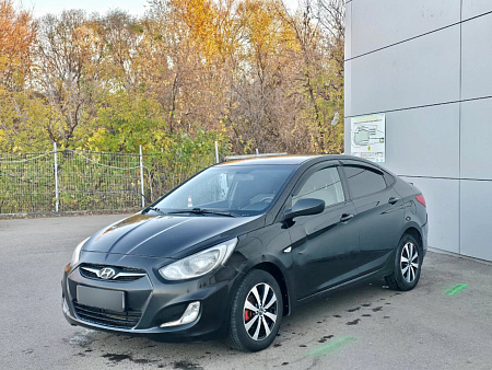 Hyundai Solaris 1.4 MT (107 л.с.), 2011 — купить в Нижнем Новгороде