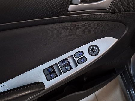 Hyundai Solaris 1.6 AT (123 л.с.), 2016 — купить в Нижнем Новгороде