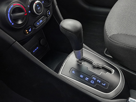 Hyundai Solaris 1.4 AT (107 л.с.), 2011 Hyundai Solaris 1.4 AT (107 л.с.), 2011 — купить в Нижнем Новгороде