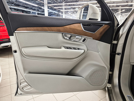 Volvo XC90 2.0d AT (235 л.с.) 4WD, 2017 Volvo XC90 2.0d AT (235 л.с.) 4WD, 2017 — купить в Нижнем Новгороде